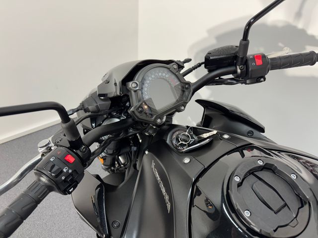 kawasaki - z900