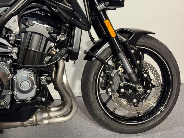 kawasaki - z900