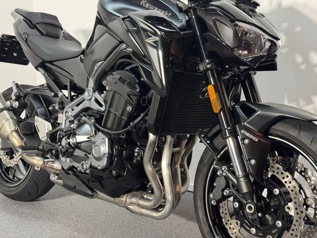 kawasaki - z900