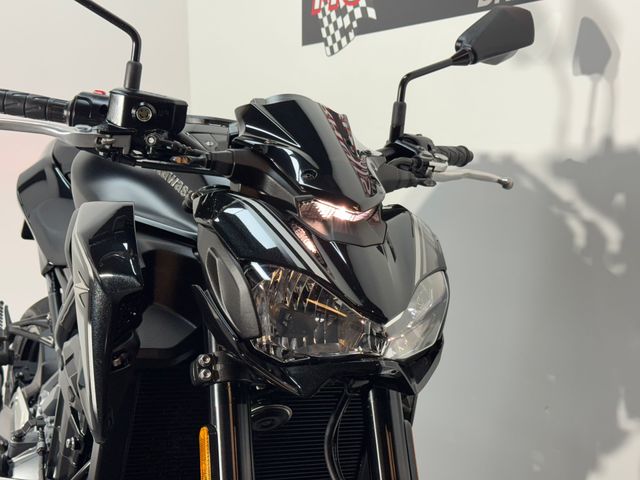 kawasaki - z900