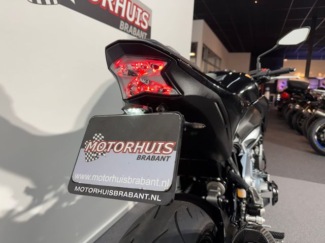 kawasaki - z900
