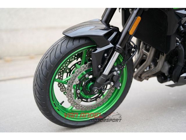 kawasaki - z900