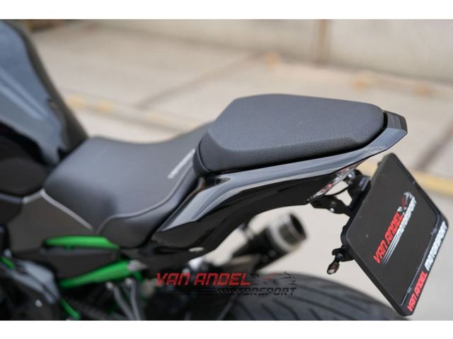 kawasaki - z900