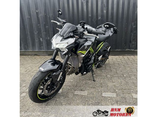 kawasaki - z900
