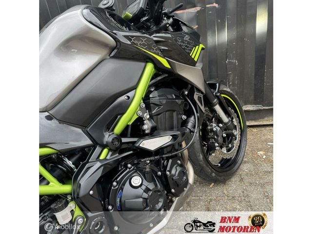 kawasaki - z900