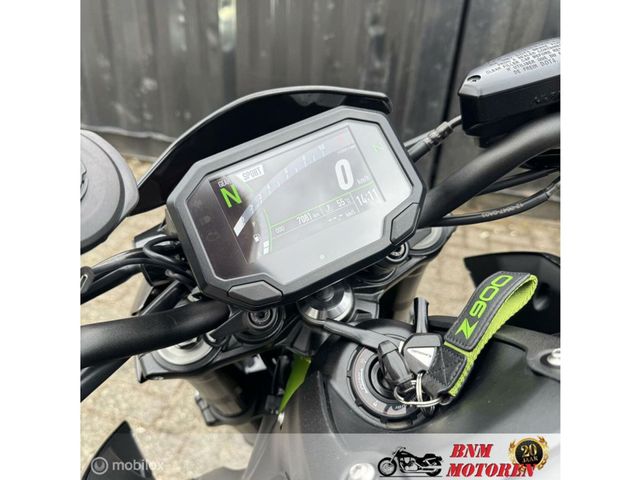 kawasaki - z900