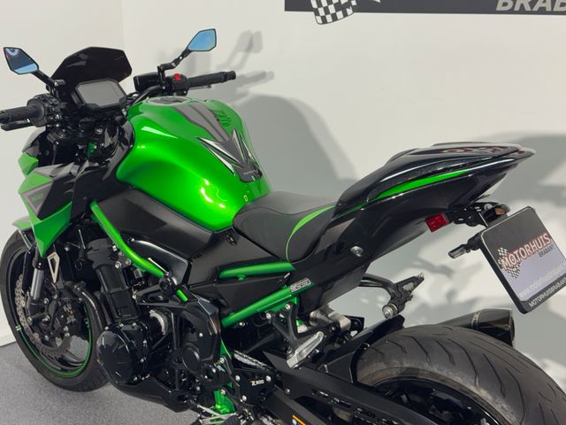 kawasaki - z900