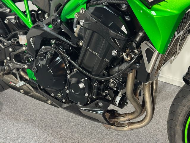 kawasaki - z900