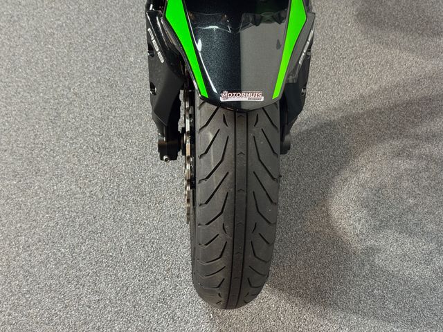 kawasaki - z900