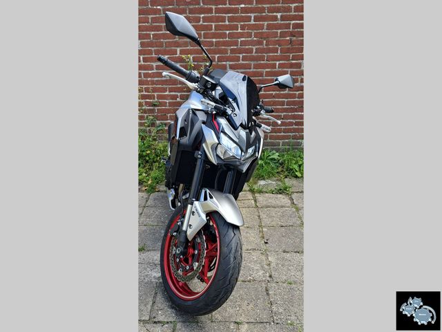kawasaki - z900