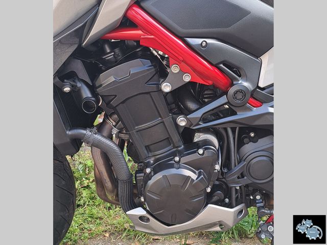 kawasaki - z900