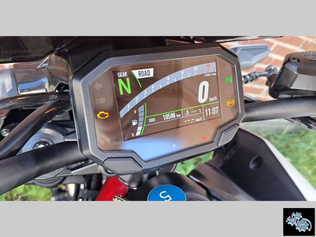 kawasaki - z900