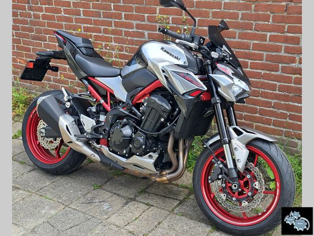 kawasaki - z900