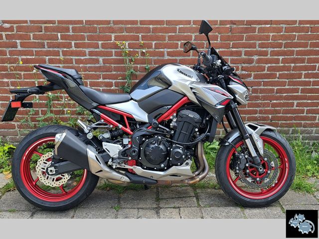 kawasaki - z900