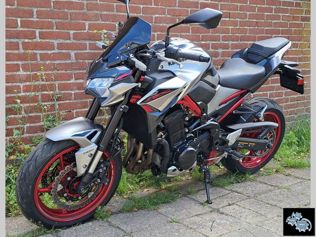 kawasaki - z900