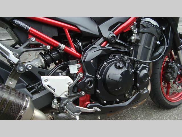 kawasaki - z900