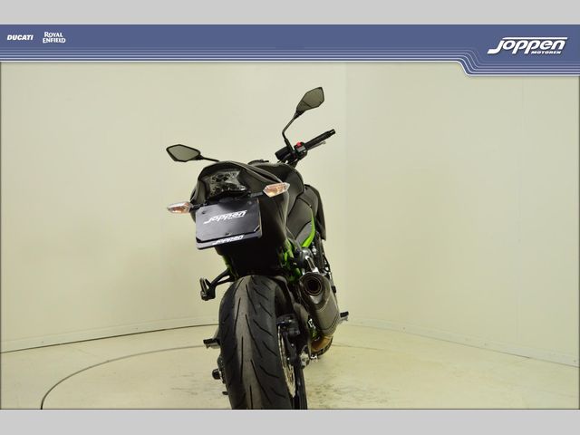 kawasaki - z900