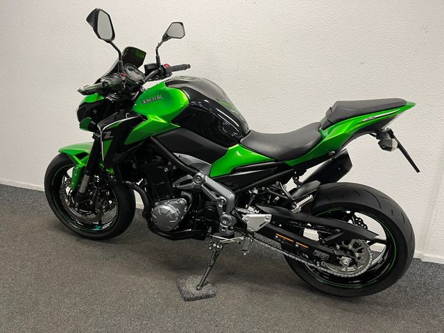 kawasaki - z900