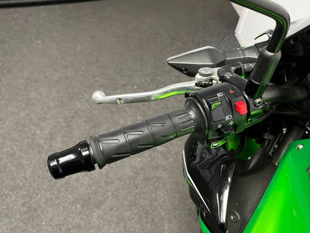 kawasaki - z900