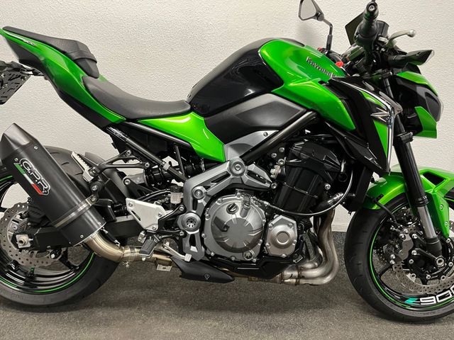 kawasaki - z900