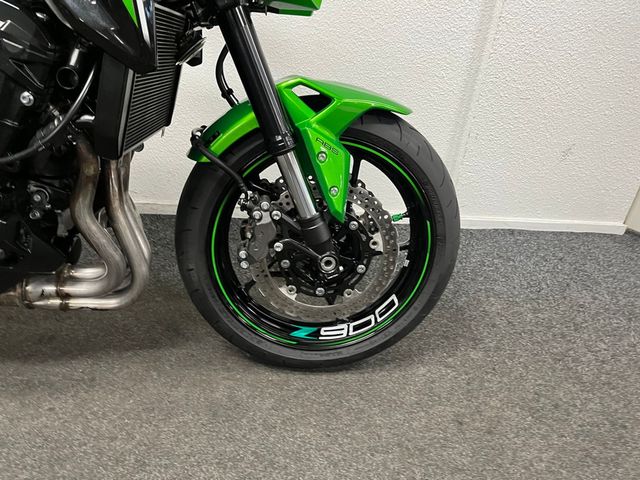 kawasaki - z900