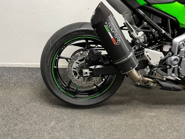 kawasaki - z900