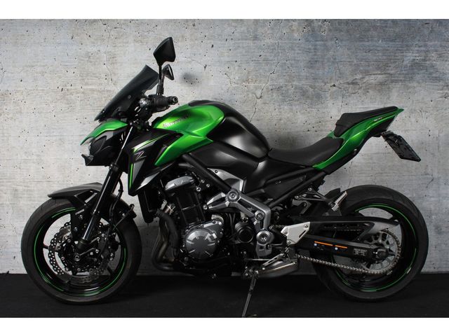 kawasaki - z900