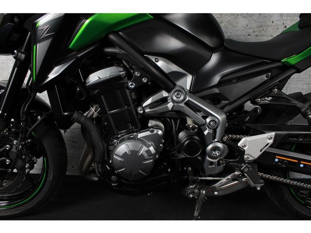 kawasaki - z900
