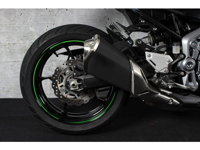 kawasaki - z900
