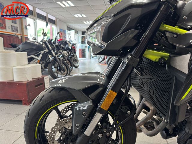 kawasaki - z900