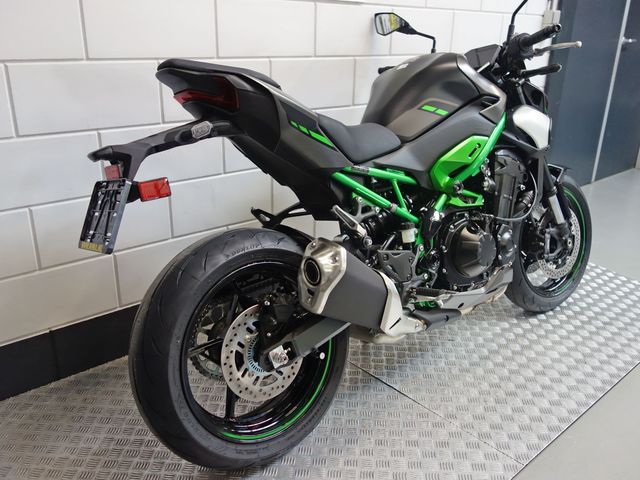 kawasaki - z900