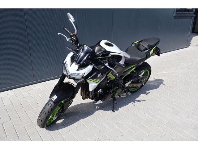 kawasaki - z900
