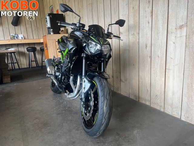 kawasaki - z900
