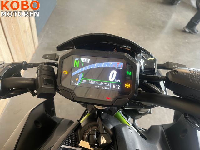 kawasaki - z900