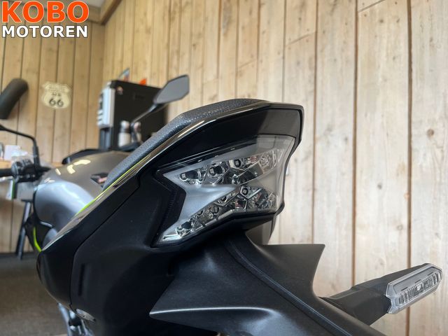 kawasaki - z900
