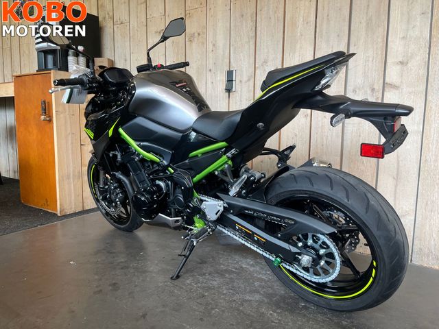 kawasaki - z900