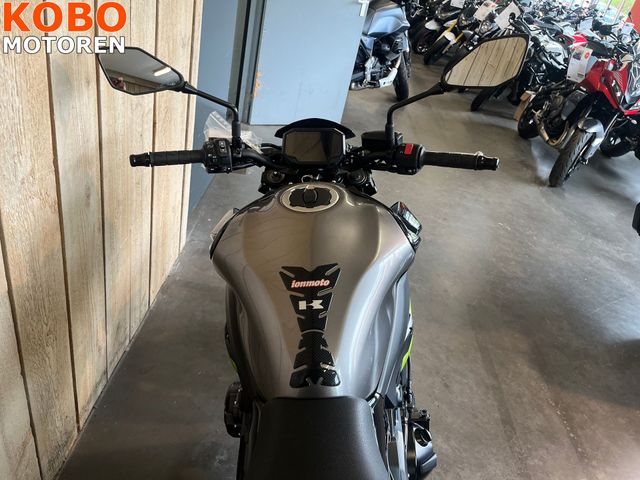 kawasaki - z900