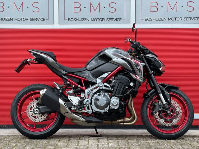 kawasaki - z900