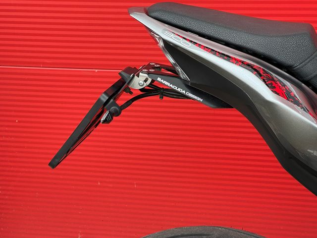 kawasaki - z900
