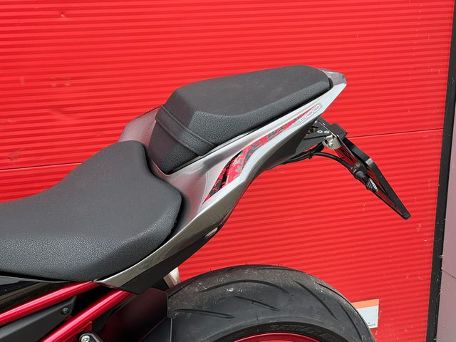 kawasaki - z900