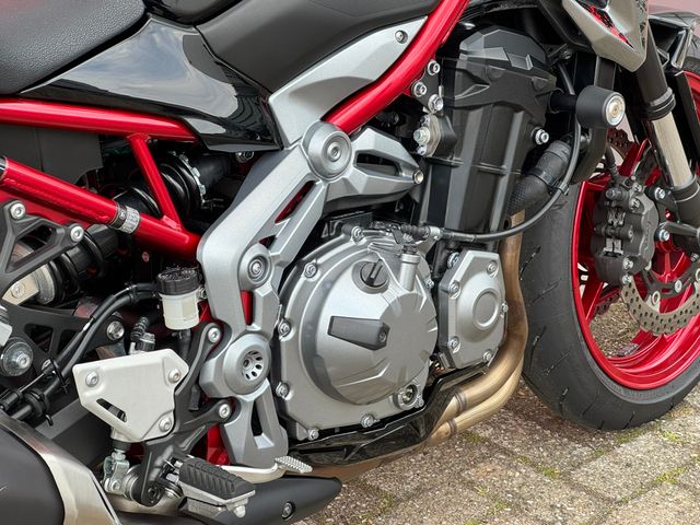 kawasaki - z900