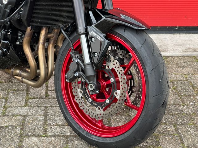 kawasaki - z900