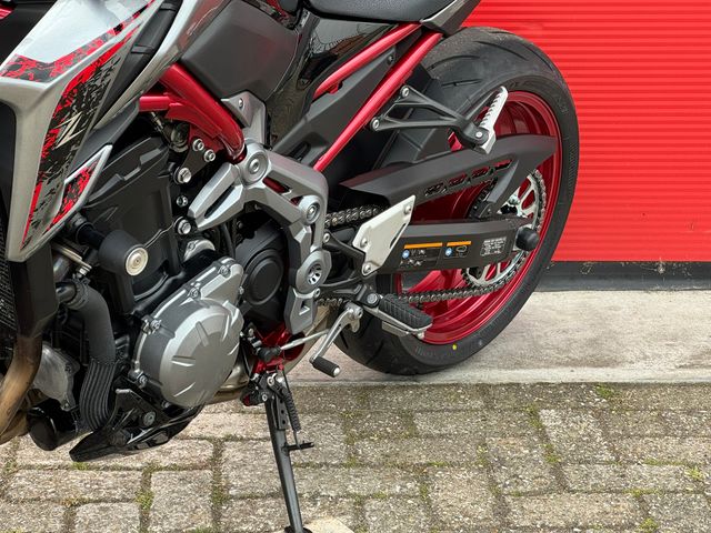 kawasaki - z900