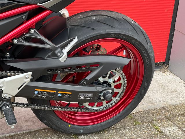 kawasaki - z900