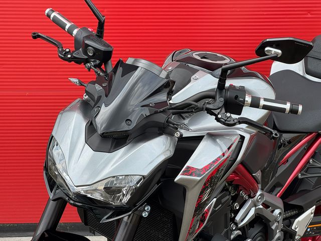 kawasaki - z900