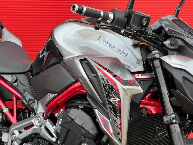 kawasaki - z900