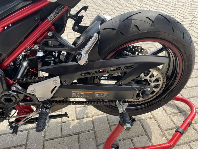 kawasaki - z900