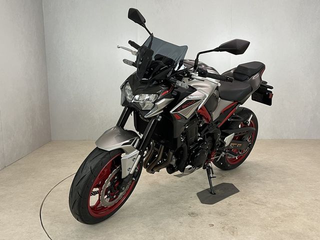 kawasaki - z900