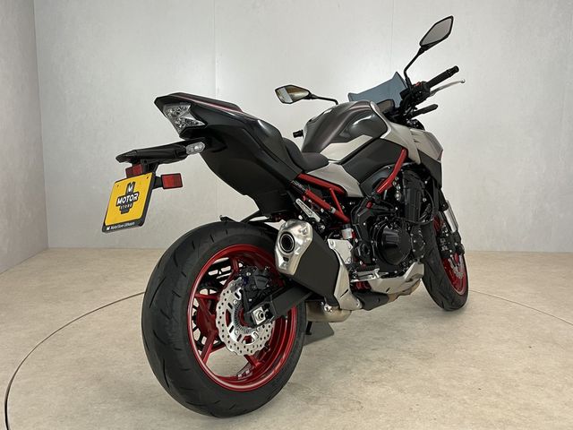kawasaki - z900