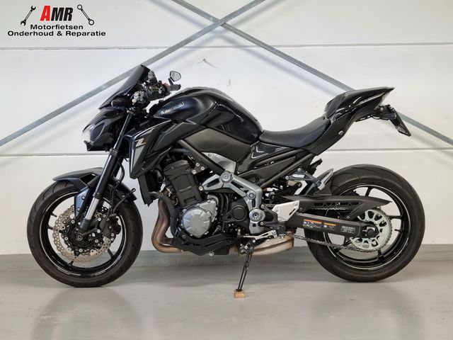 kawasaki - z900